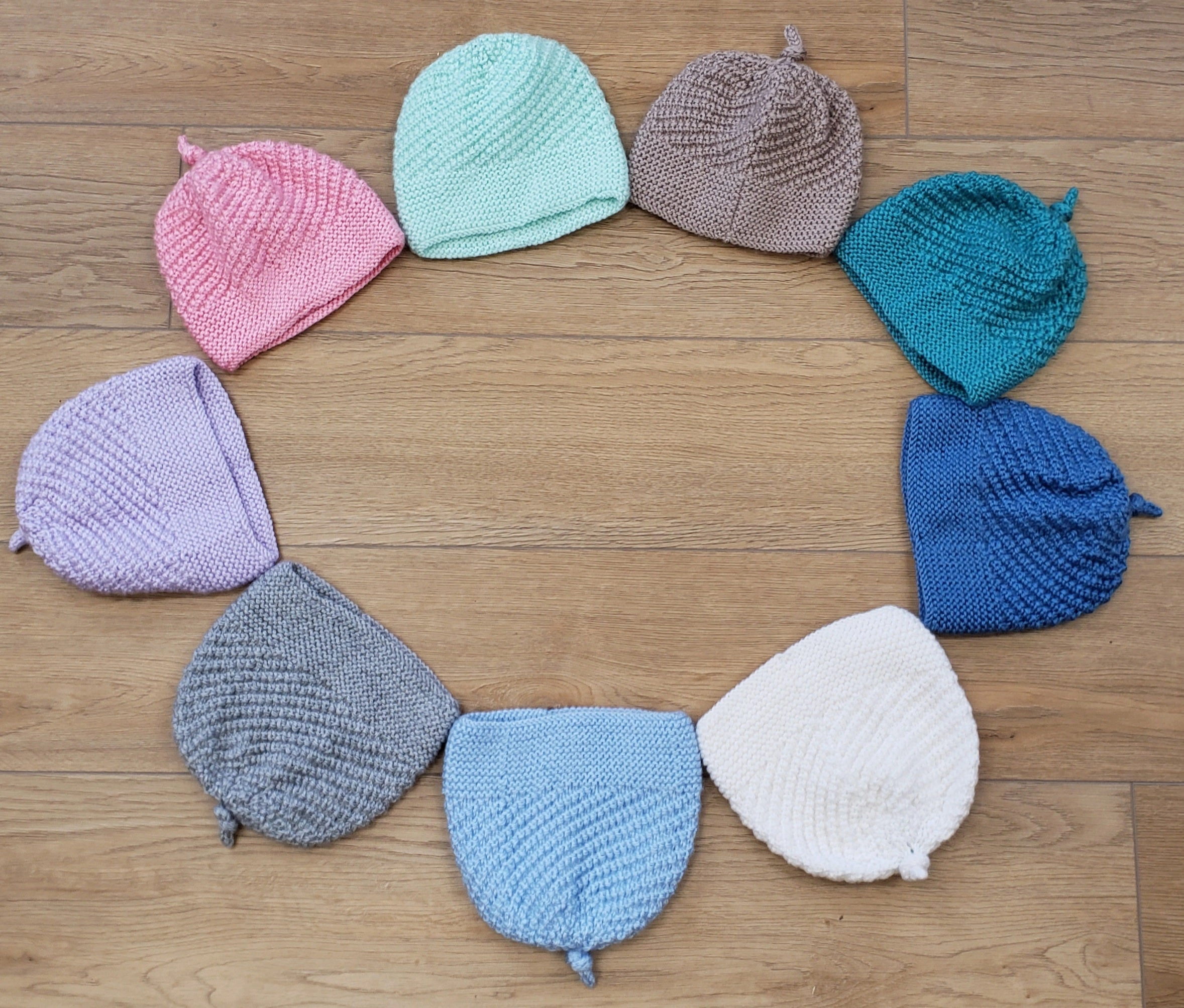 Dreamy Swirl Hat: Effortless Style for a Chic Summer Look.